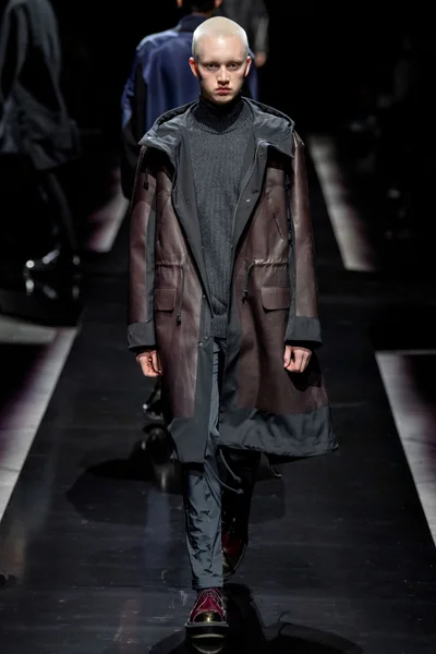 Look 22